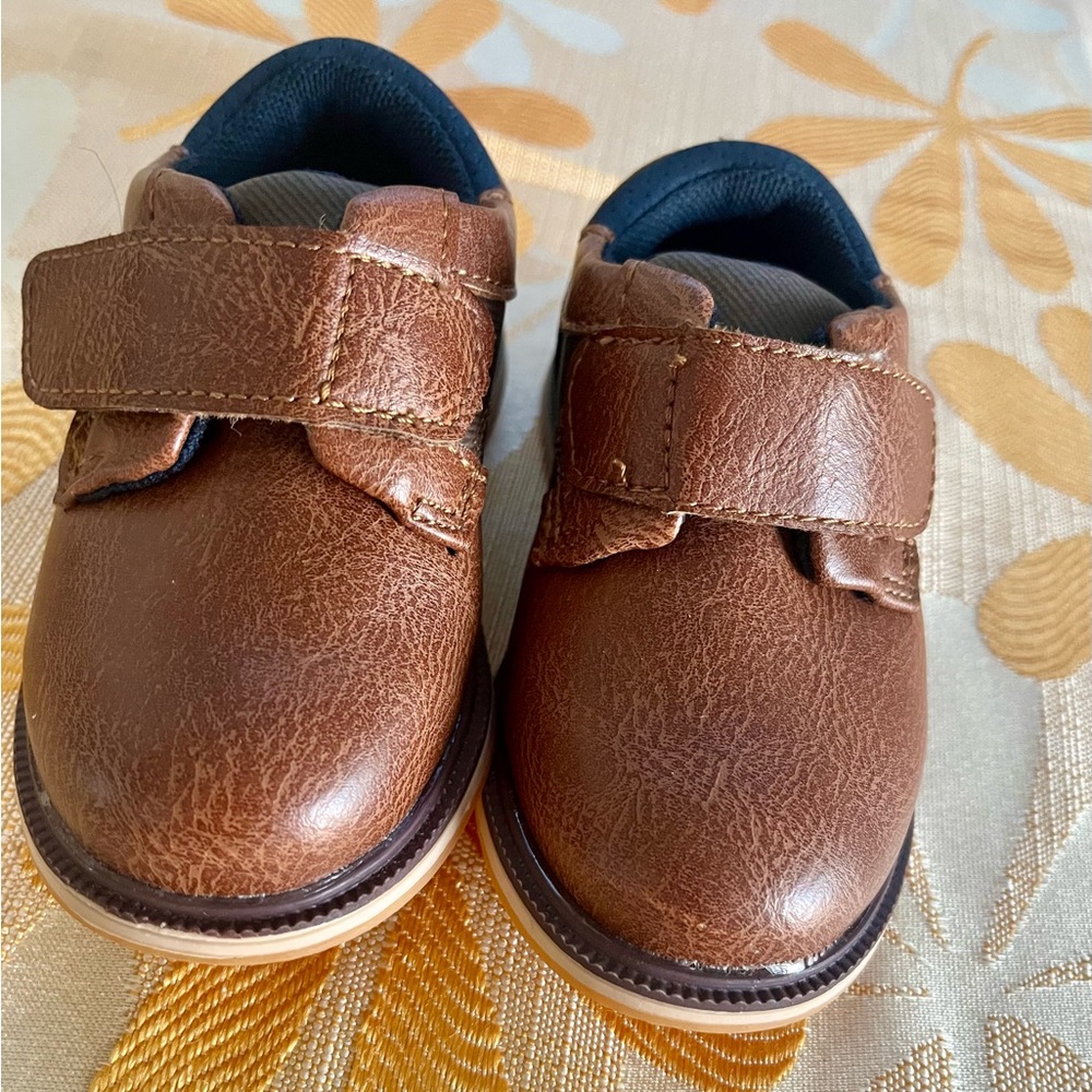 Underground Brown Toddler  Dress Shoes
NWOT